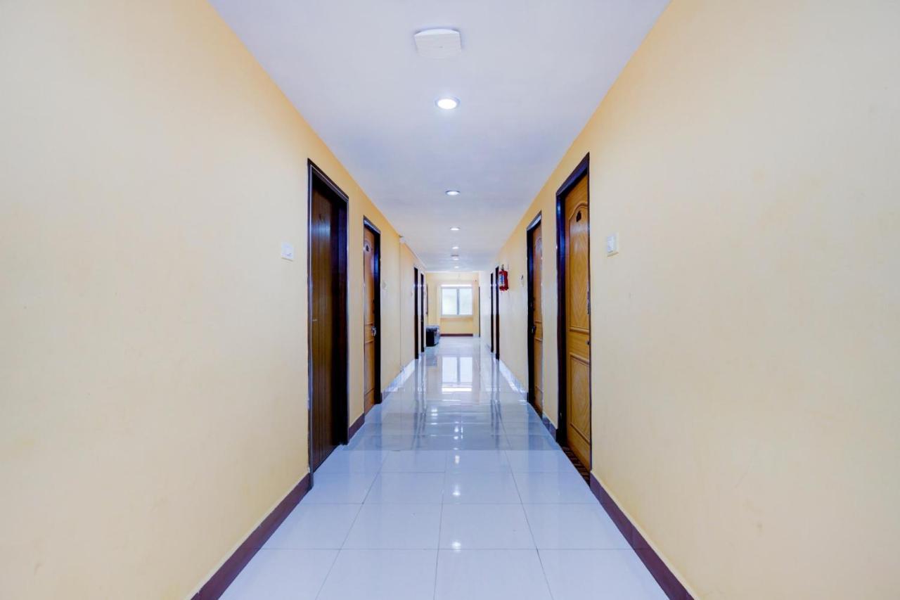 Hotel Oyo Flagship Amutha Residency Chennai Exterior foto