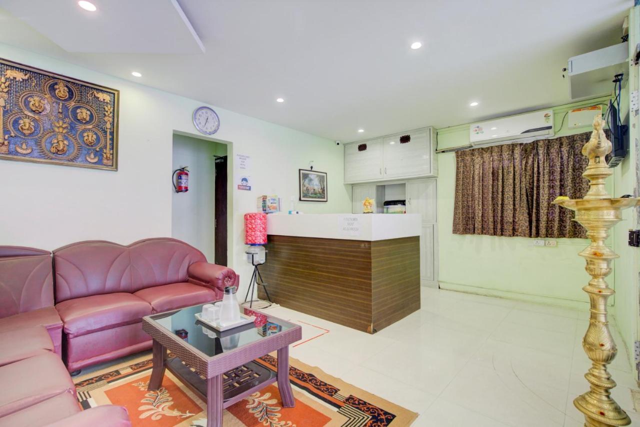 Hotel Oyo Flagship Amutha Residency Chennai Exterior foto