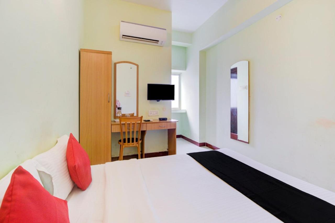 Hotel Oyo Flagship Amutha Residency Chennai Exterior foto