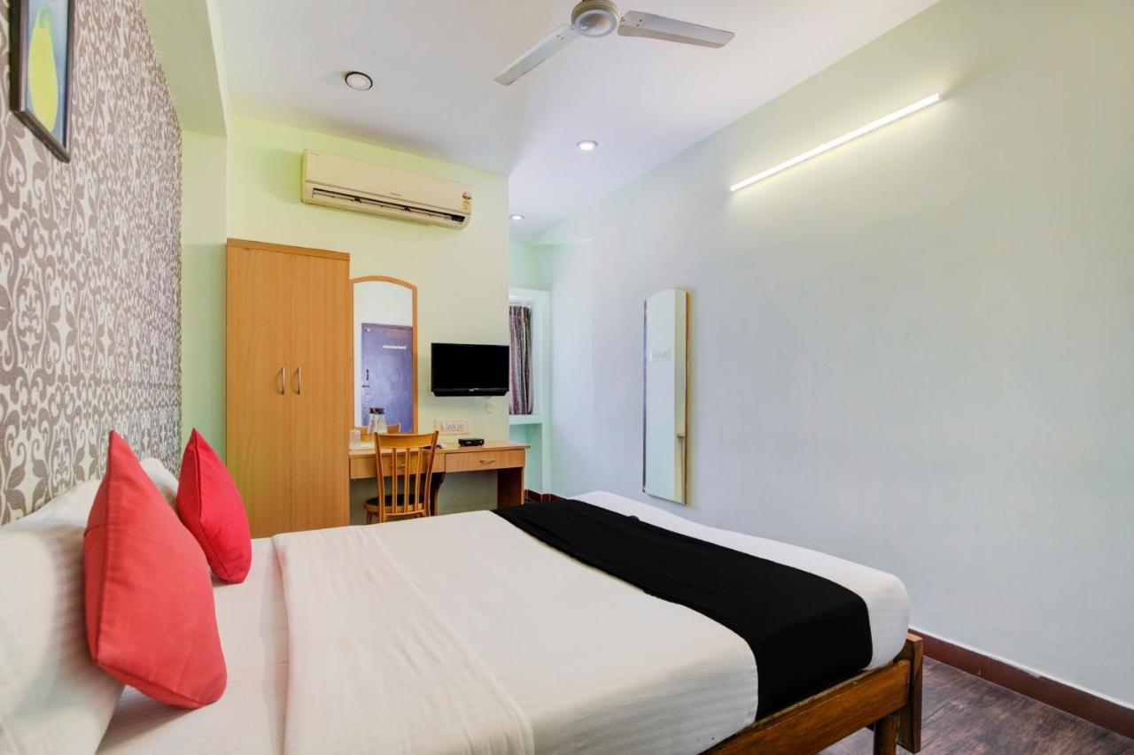 Hotel Oyo Flagship Amutha Residency Chennai Exterior foto