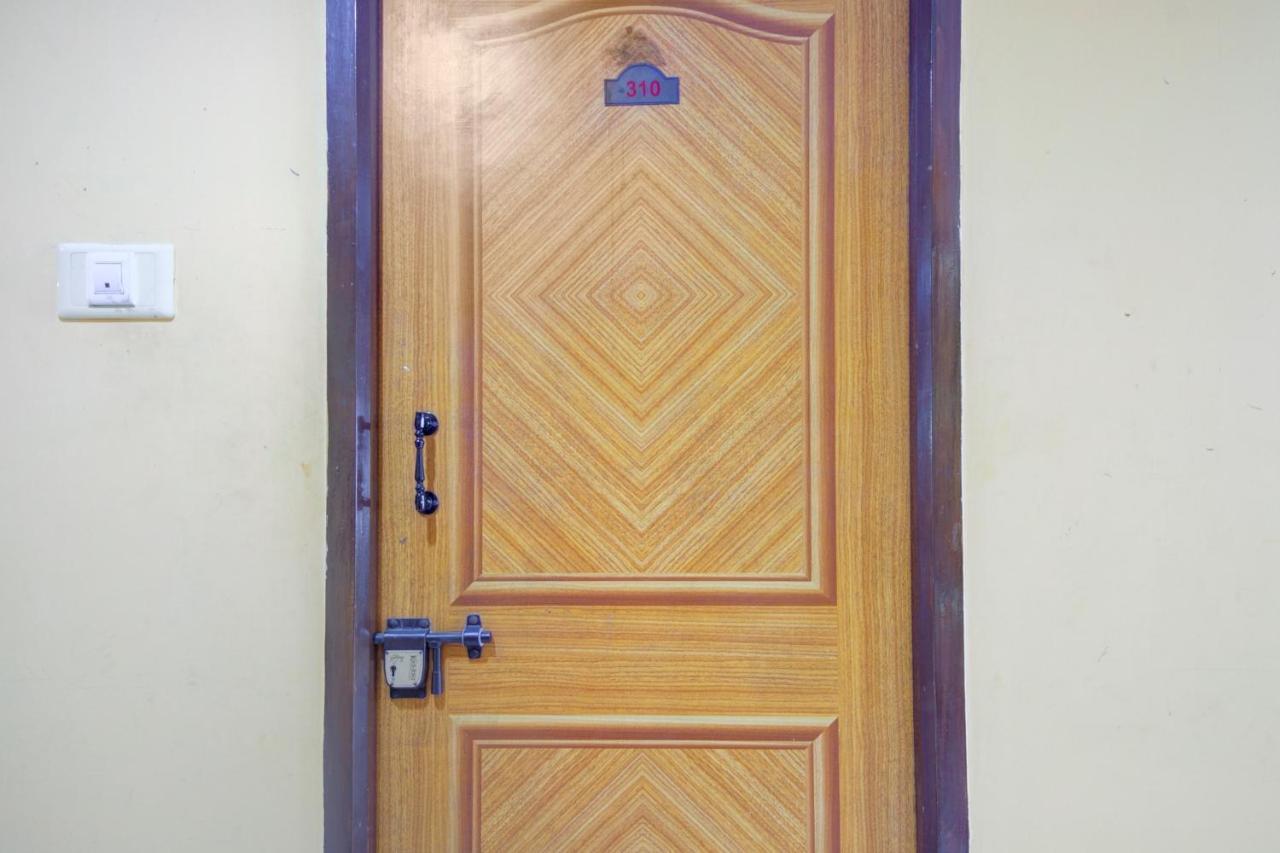Hotel Oyo Flagship Amutha Residency Chennai Exterior foto