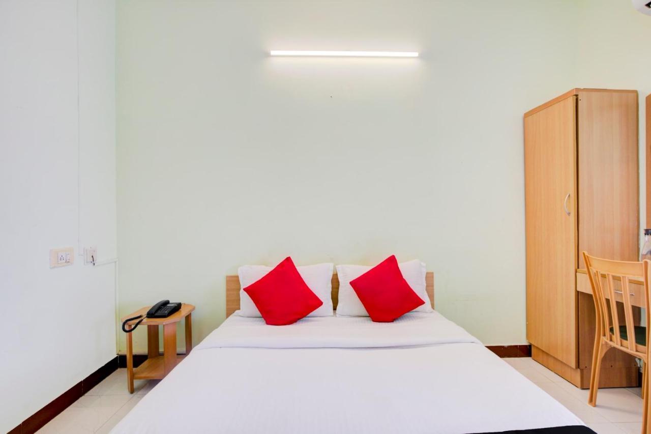 Hotel Oyo Flagship Amutha Residency Chennai Exterior foto