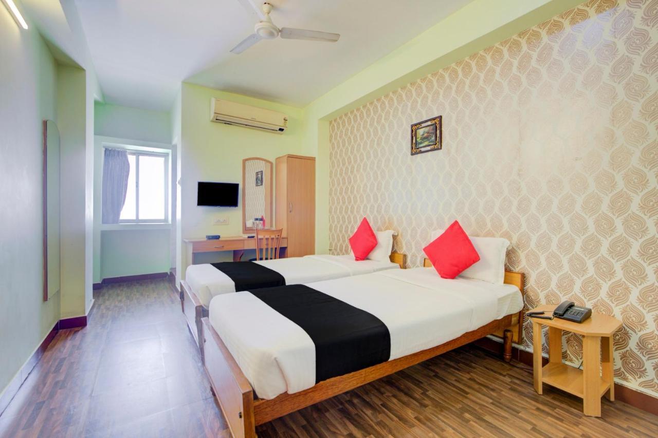 Hotel Oyo Flagship Amutha Residency Chennai Exterior foto