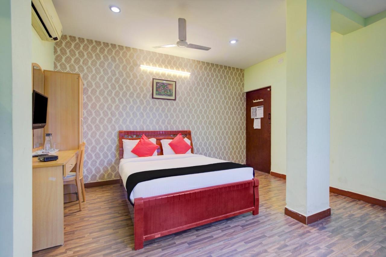 Hotel Oyo Flagship Amutha Residency Chennai Exterior foto