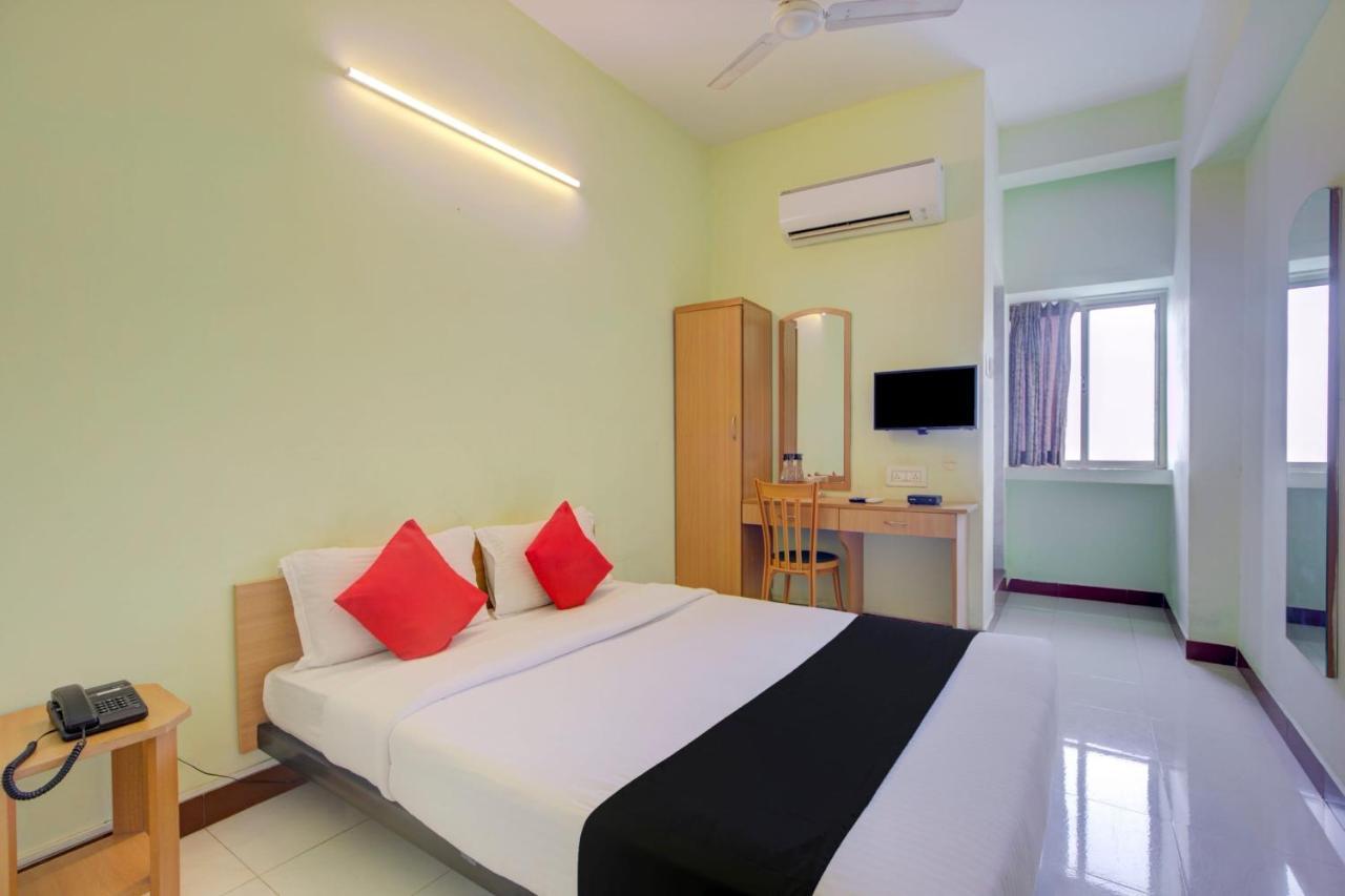 Hotel Oyo Flagship Amutha Residency Chennai Exterior foto